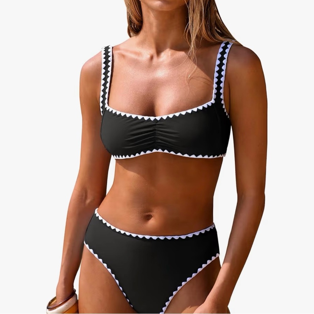 Anrabess Colorblock Rouched Front Bikini Set Black with White Trim Size Medium